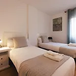 Bravissimo Pont De La Princesa, Comfortable 3-Bedroom Apartment