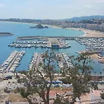 Alegre Apto Con Piscina, A 300M De La Playa.