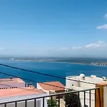 La Baie De Rose