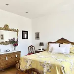Moderno Y Amplio Apartamento En El Centro De Roses