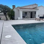 Villa Welcs -046- Con Piscina
