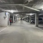 L\'Escala Stil Mar a 300 metros del mar