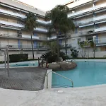 Apartamento Con Piscina Comunitaria Y Parking En Roses, Cerca De Playa Y Actividades - Es-204-15