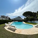 Casa Con Jardin Y Piscina Comunitaria
