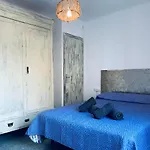 Hauzify I Apartament Monlema