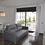 Apartamento Centrico Con Piscina, Parking Y A 200M De La Playa En L\'Estartit - Es-323-41