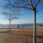 Apartamento En Roses: Terraza, A/A, Wifi, Parking, 2ª Linea De Playa - Es-258-89