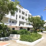 Royal Llevant 1 1