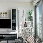 K Beach D-Luxe