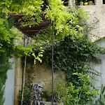 Can Tat, Loft In A Old Coach House