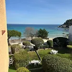 Casa Con Jardin A 25 Metros De La Playa. La T.
