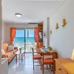 13-02 Bonito estudio con vistas al mar