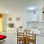 Roc Mar 2 5C - Apartamento cerca del centro y de la playa - terraza con vistas al mar y al puerto