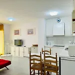 Roc Mar 2 5C - Apartamento cerca del centro y de la playa - terraza con vistas al mar y al puerto