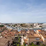 Wehostyou - Bel Appartement Roses, Margarida 43