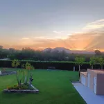 Cozy Apartment With Pool Close To Beach & Nature
