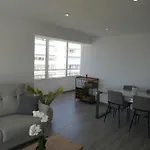 Apartamento Frente Al Mar Con Una Amplia Terraza Y Vistas A La Bahia