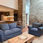 Encís d\'Empordà -Adults Only-