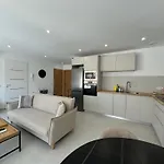 Belle Villa Contemporaine Piscine Privee