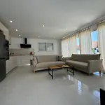 Belle Villa Contemporaine Piscine Privee