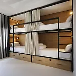 Black And White Hostel Palamos