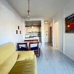 Apartamento A Frente Del Canal Con Terraza