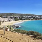 Spacious Apartment Near Roses Beach
