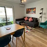 Precioso Apartamento En Roses Con Parking Cerca De Playa