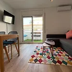 Precioso Apartamento En Roses Con Parking Cerca De Playa