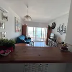 Bonito apartamento con vistas al mar y piscina