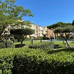 Apartamento en pleno centro de Empuriabrava totalmente renovado y muy cerca de la playa.