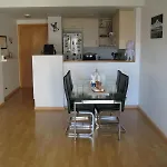 Luminoso Apartamento Con Piscina