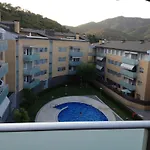 Lets Holidays Beautiful Apartment W/ Pool Toss