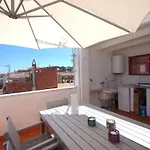 Lets Holidays Centric House With Parking