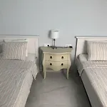 2 Bedroom Apartment In The Old Town, Close To The Beach