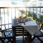 Coco Apt Renovated And With Seaview