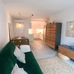 Apartamento nuevo en el centro con garaje