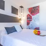 Goldhome - Karina