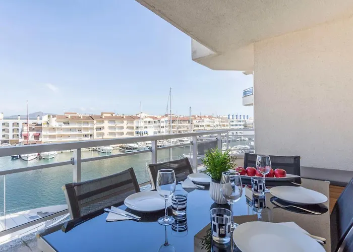 Apartment Club Nautic-25 By Interhome