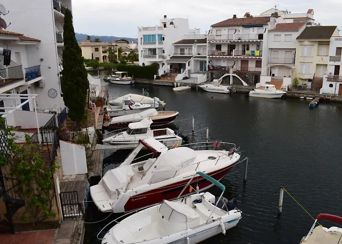 Apartamento Con Bonitas Vistas Al Canal Ref 337