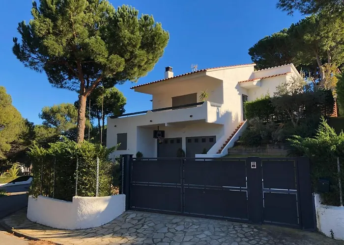 Villa In Pals Met Prive Zwembad En Tuin