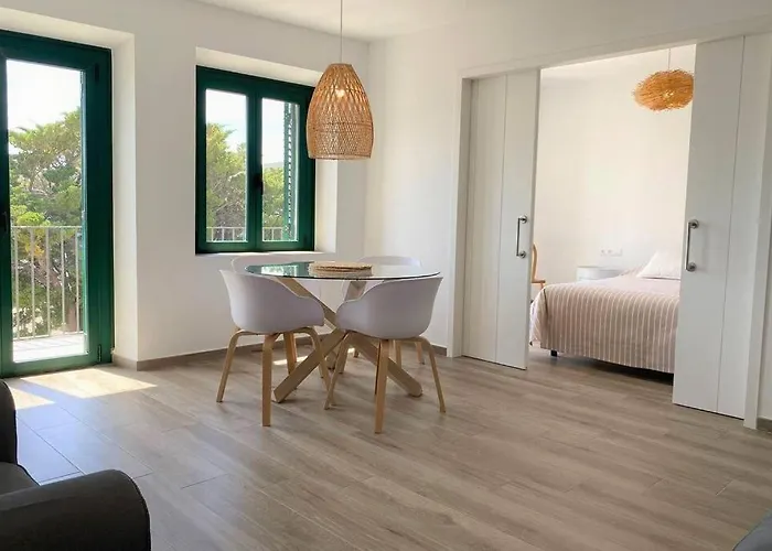 Passeig II - Apartment In Cadaques Center With Sea Views
