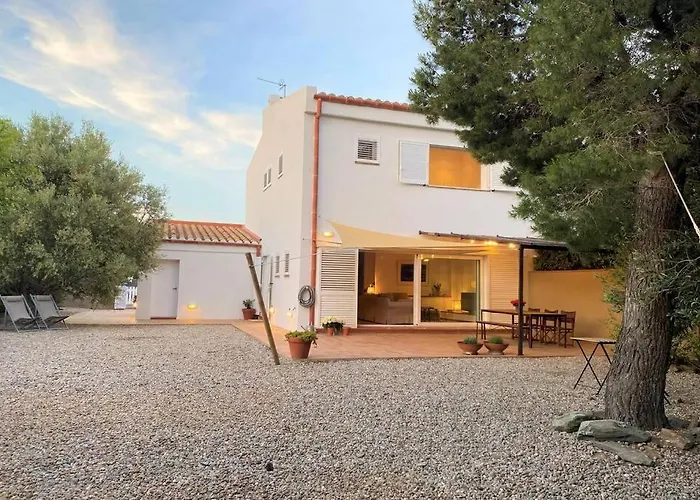 LLEBEIG -Casa mediterránea con gran jardín