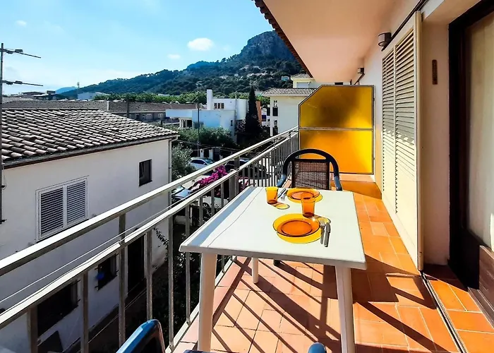 Bon Dia 33 Sistach Rentals