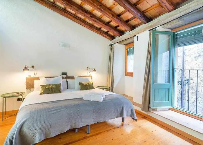 Sleep & Stay Arab Baths Atico Apartment