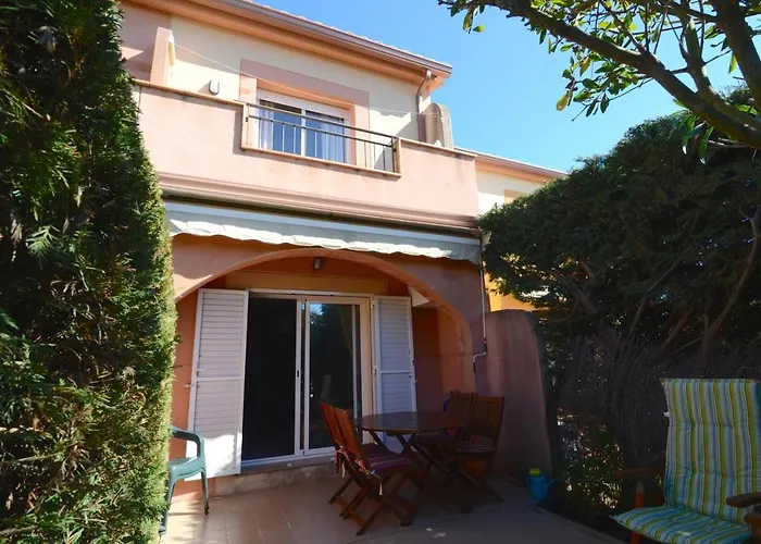 Casa con patio y piscina comunitaria Estartit Costa Brava