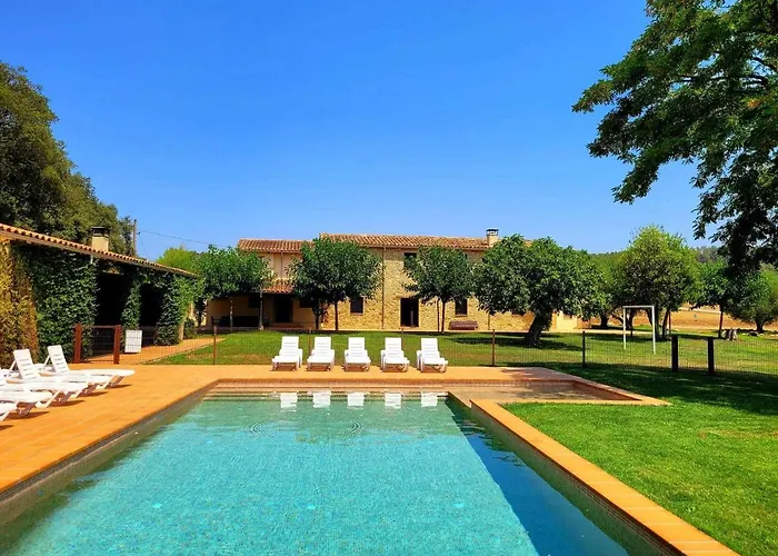 Masia Restaurada Con Piscina Privada28 Pax