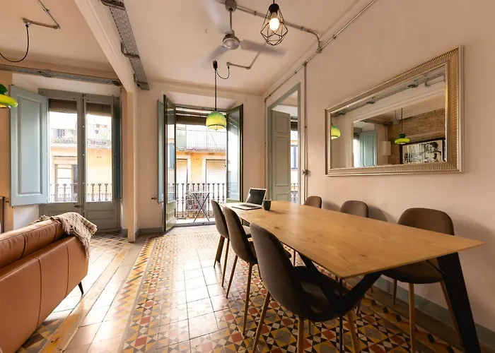 Bravissimo Les Rajoles, Unique 3-Bedroom Apartment