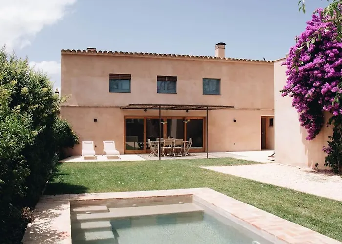 Can Camades - Casa amb jardí i piscina a L\'Empordà