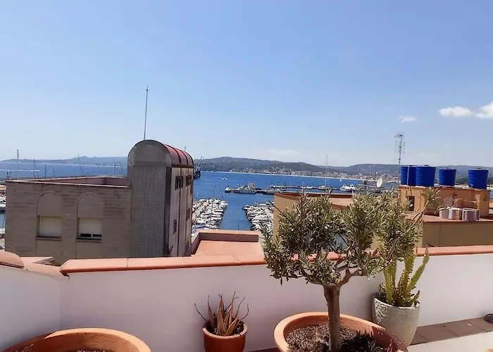 Costa Brava-Palamos: Nice Triplex Near To The Beach